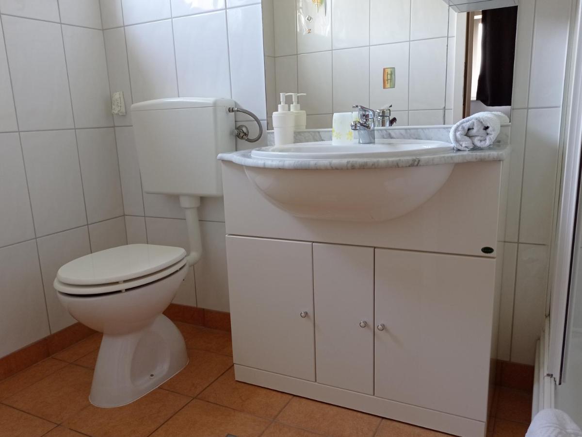 Apartmani Barisic Трогир Екстериор снимка