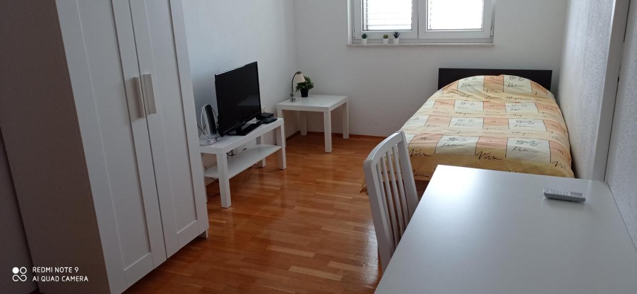 Apartmani Barisic Трогир Екстериор снимка